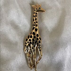 Vintage 80’s Giraffe brooch